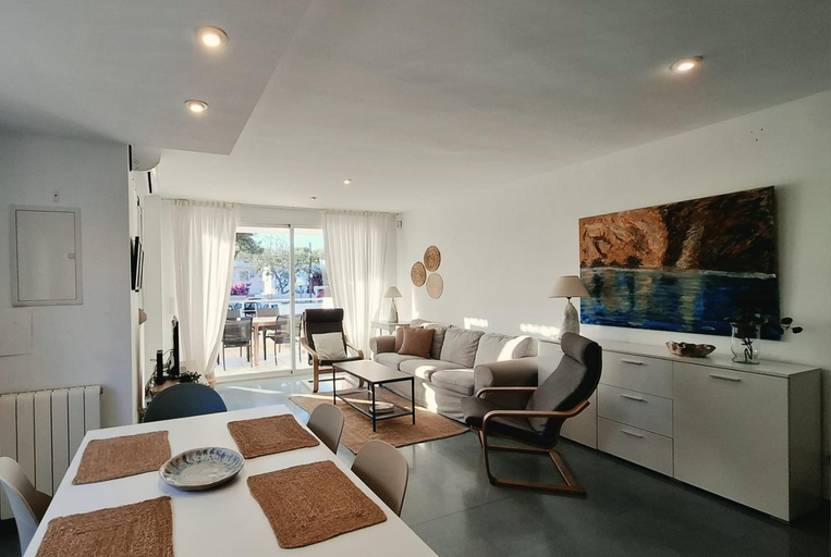 5, Villa Jazmin For 8 With Swimming, Baleares