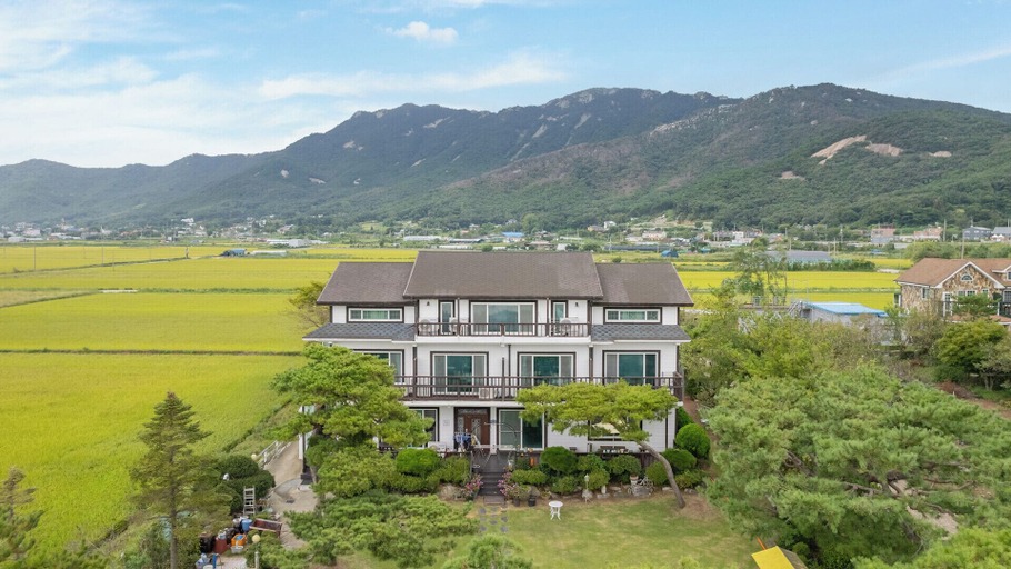 Exterior & Views, Ganghwa Pastel Pension, Ganghwa