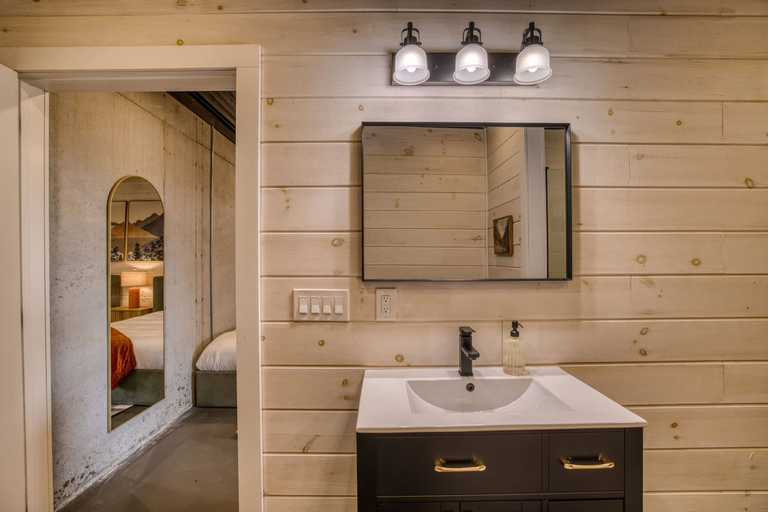 Room 5, The Glass Cabin Hot Tub Sauna, Fannin
