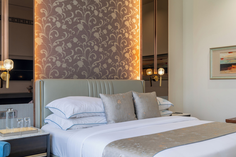 Room 3, Silvāna Raipur, Raipur