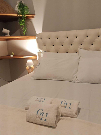 Room 5, GH Pinheira, Palhoça