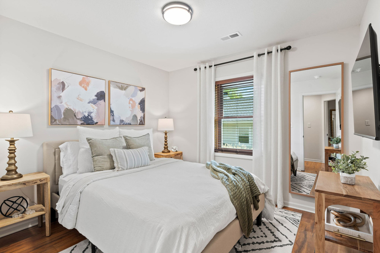 Room 5, 1 5 Miles to Mizzou Spacious Updated Home, Boone
