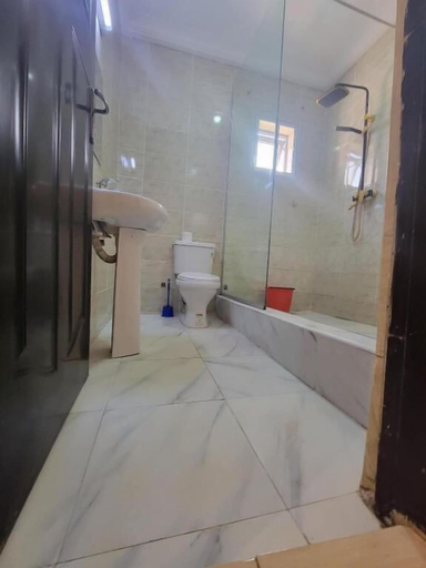 Bathroom 5, Zico Studio Large, AbujaMun