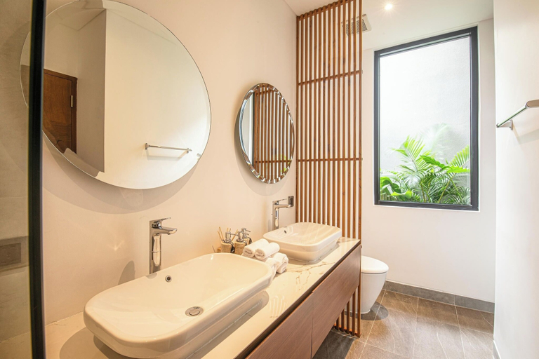 Exterior 4, Luxury 5-bedroom Villa in Canggu, Walk to the Beac, Badung