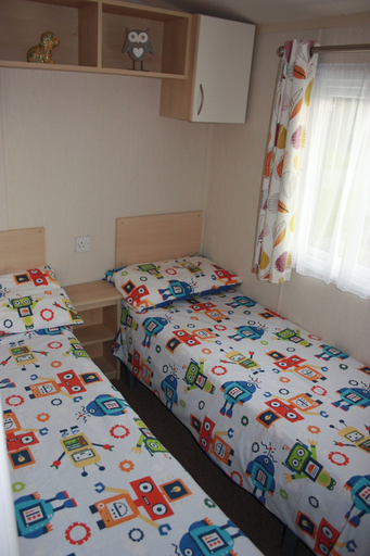 Room 4, 10 Berth Caravan Butlins Skegness 2 Showers Pets, Lincolnshire