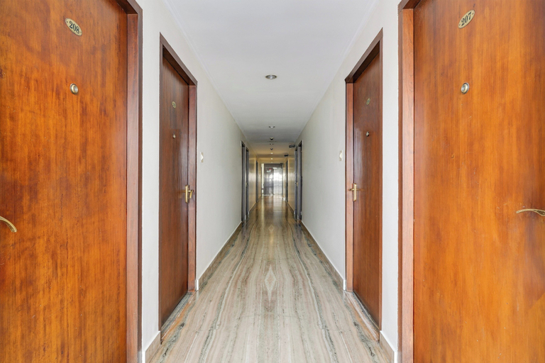 Interior 4, Super Collection O MG Road, Ernakulam
