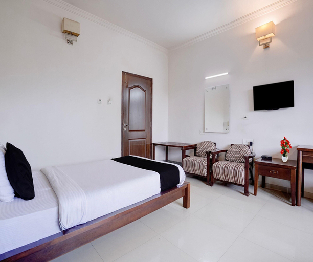 Room 5, Deluxe Mega Inn, Bellary
