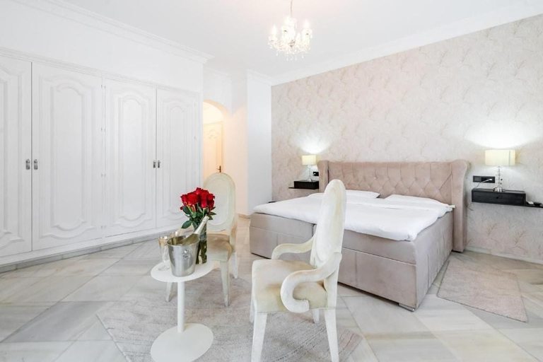 Room 4, Palacio Suites Marbella, Málaga