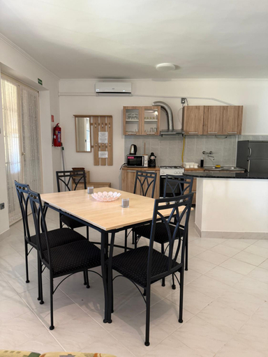 Others 3, Estike Apartmanok, Tiszafüred