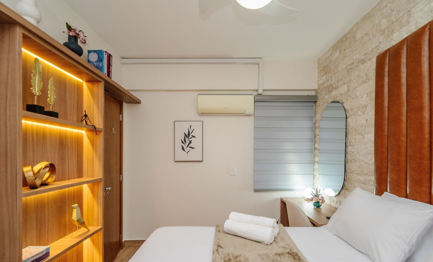 Room 2, Apt in Cond. w/ Pool in Goiania Bli1801, Goiania