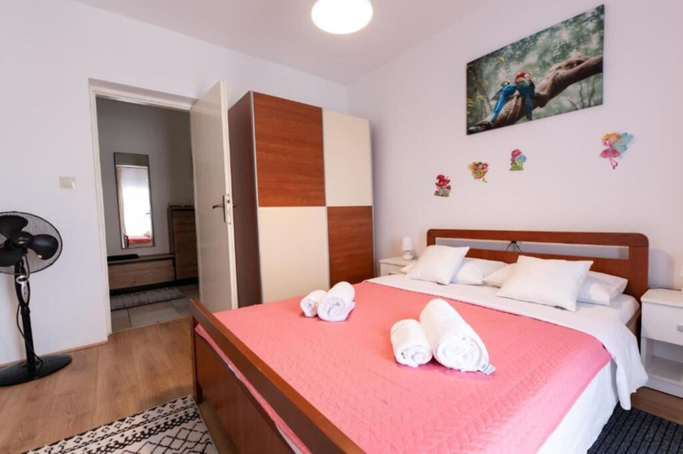 Room 5, House Bistre With Private Pool, Ražanac