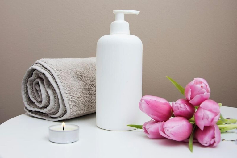 Bathroom amenities, Normal Property Name, Praha 5
