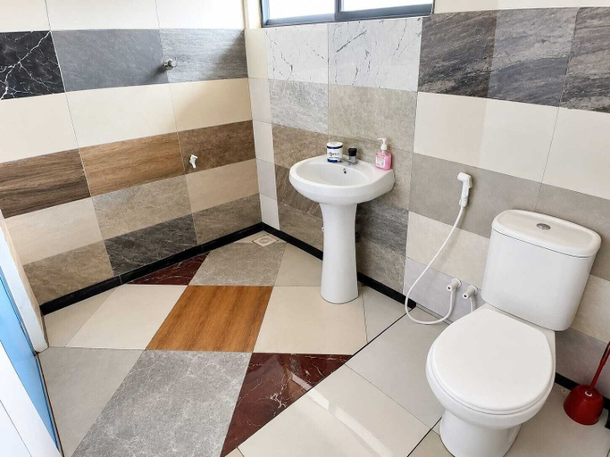 Bathroom 3, M S S VILLA, Kuchchaveli