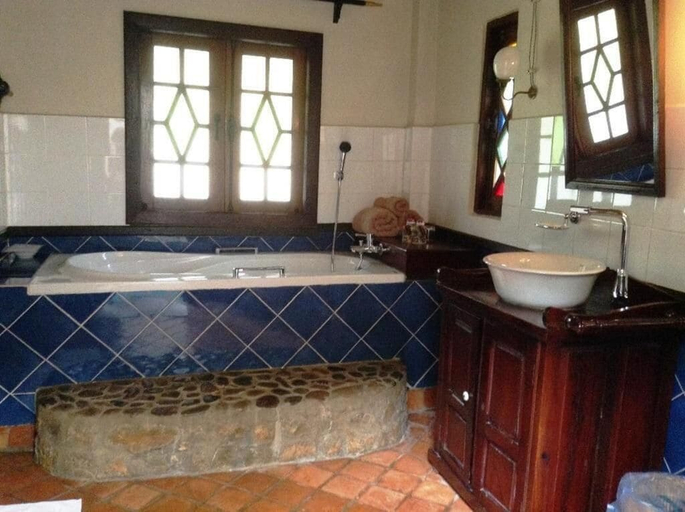 Bathroom 3, Lao Spirit Resort, Luang Prabang