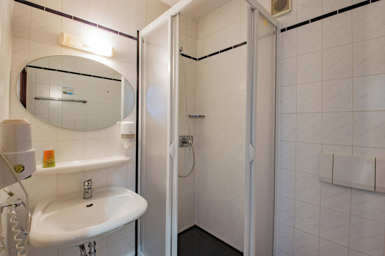 Bathroom 5, Hotel Garni Zwickau Mosel, Zwickau