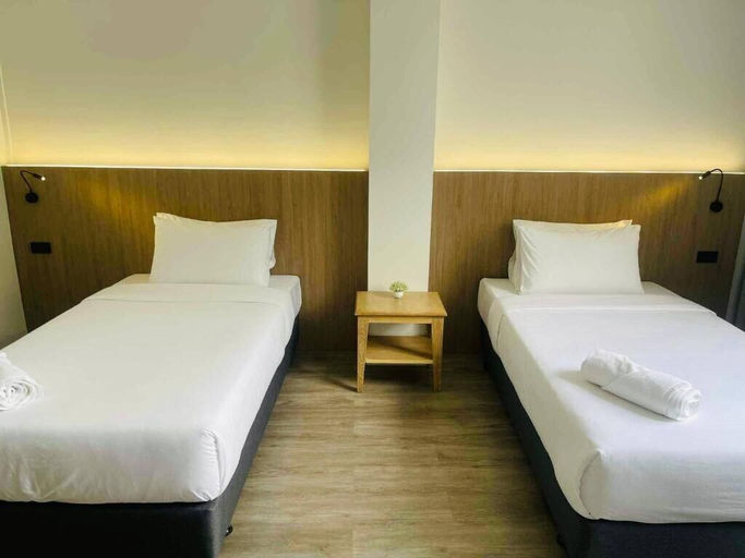 Room 5, S2S Queen Trang Hotel, Muang Trang