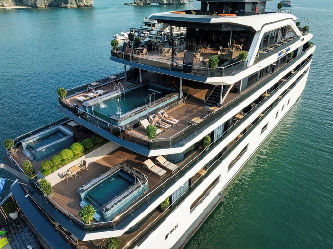Exterior & Views 2, Dora Cruise, Hạ Long