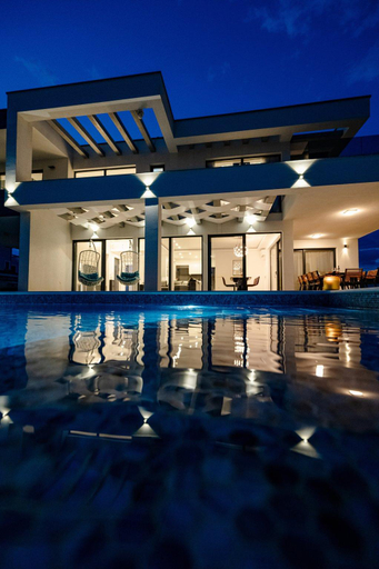 Sport & Beauty 2, Contemporary Zadar Villa 4 Bedrooms Villa Barako Prestige, Nin