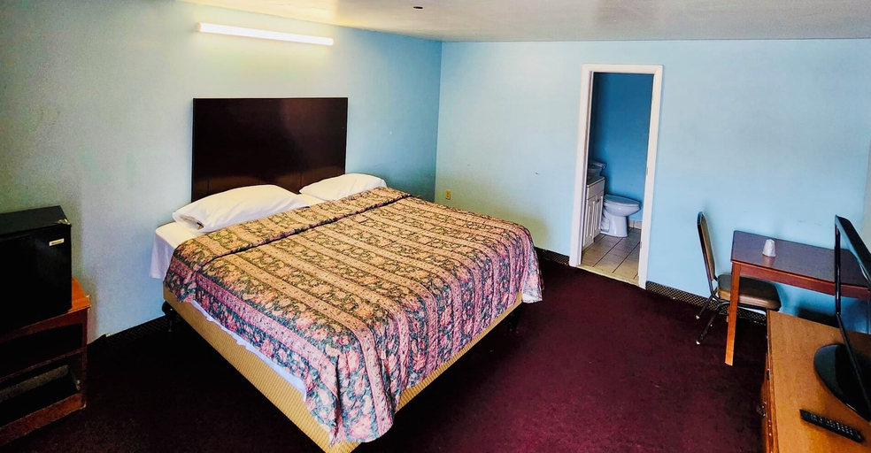 Bedroom 5, The Best Way Inn, New Haven
