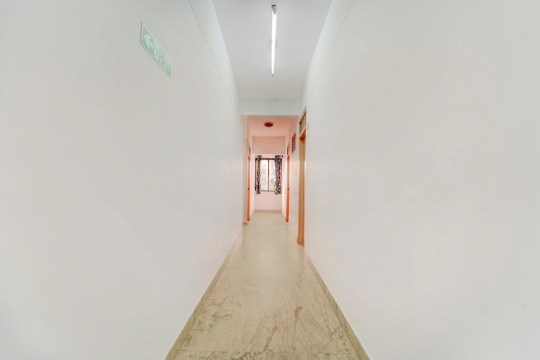 Interior 5, Collection O Chalai Bazaar Near Railway, Thiruvananthapuram