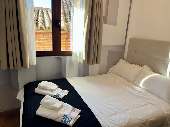 Bedroom 2, Casón De Los López Apartments, Toledo