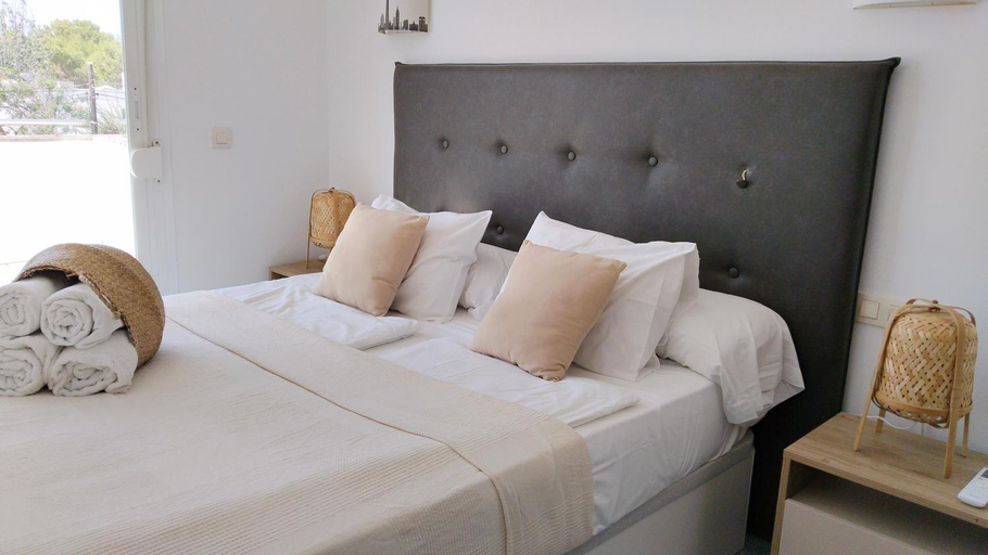 3, Villa Jazmin For 8 With Swimming, Baleares
