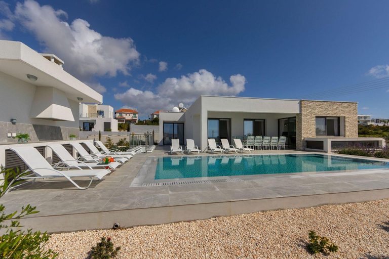 Sport & Beauty 2, Luxury Paphos Villa Villa Adaris 5 Bedroom Villa Private Swimming Pool