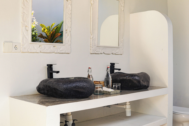 Bathroom 4, Coastal Garden Villa, Badung
