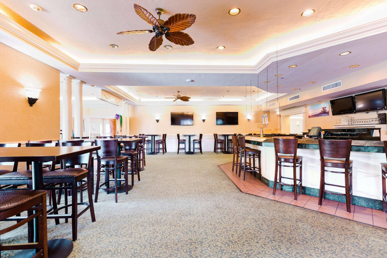 Food & Drinks 4, Radisson Resort at the Port, Brevard