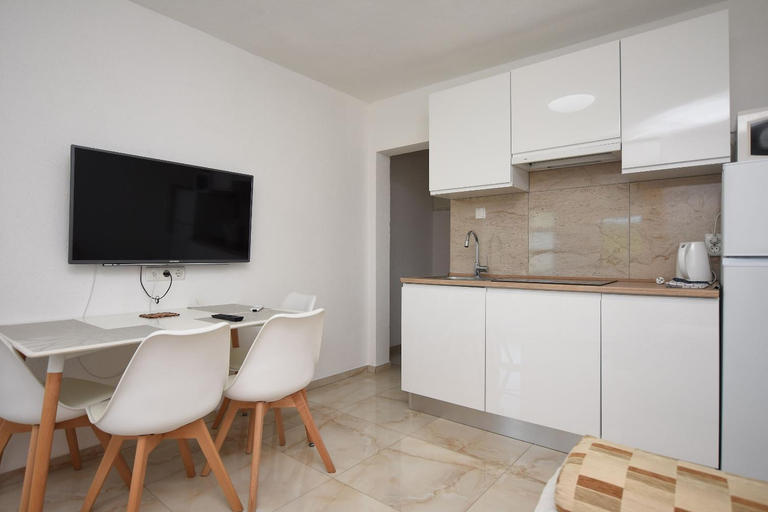 Facilities 5, Apartments Relax, Obrovac