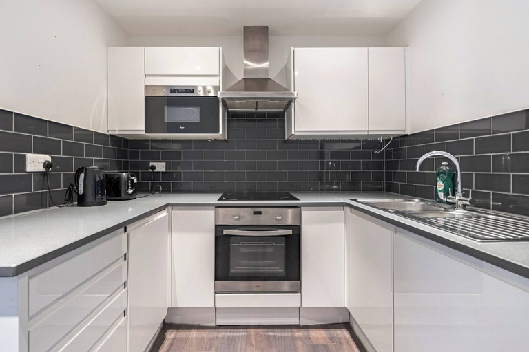 Interior 2, Spacious Wimbledon Flat Walk to Staton Sleeps 4, London