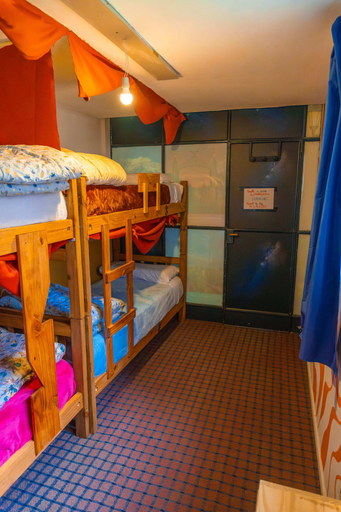 Room 2, Pulkay Hostel Folk, Capital