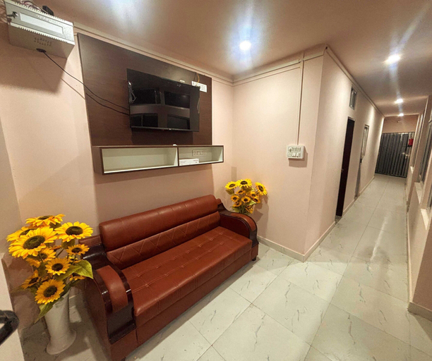 Interior 5, Deluxe Hayat Hill Top, Kamrup