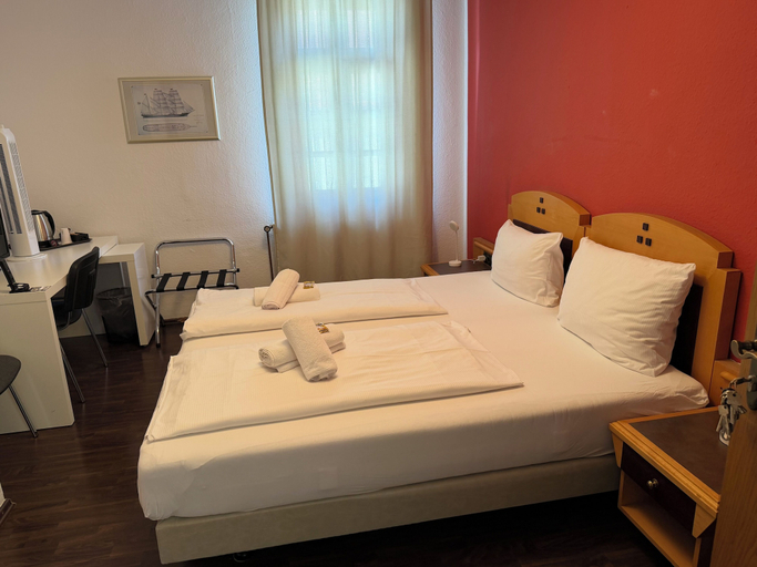 Bedroom 4, Hotel Zum Löwen, Hochtaunuskreis
