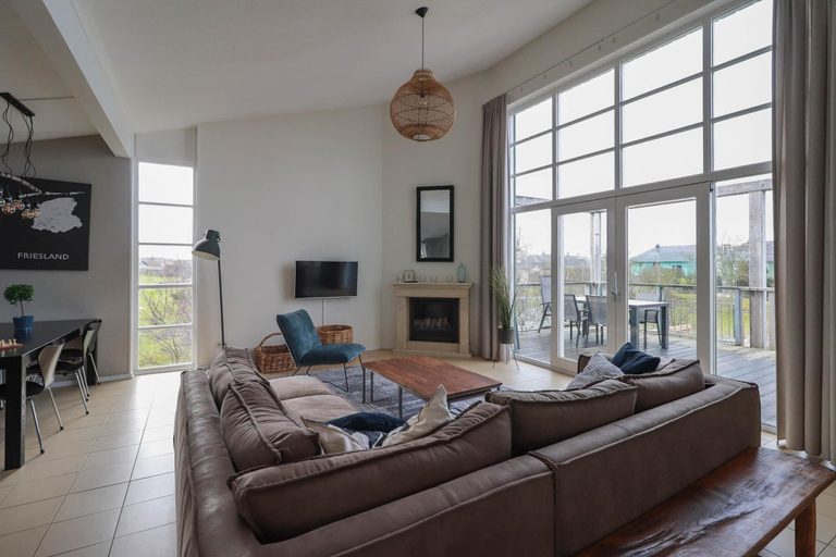 Living room 5, Luxury Detached Villa Near the Beach, Wûnseradiel