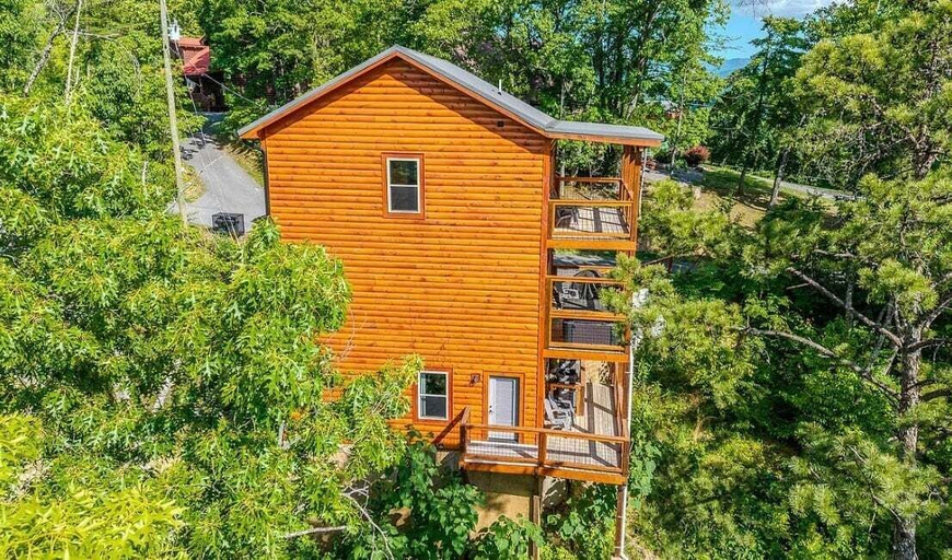 Exterior 2, Smoky Ridge Retreat 4 Bedroom Cabin, Sevier