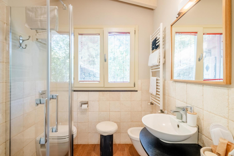 Bathroom 2, B&B Kapi Country, Sassari
