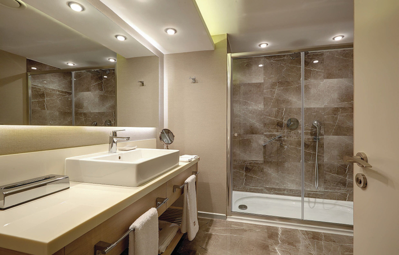 Bathroom 2, Heykel Suites, Konak