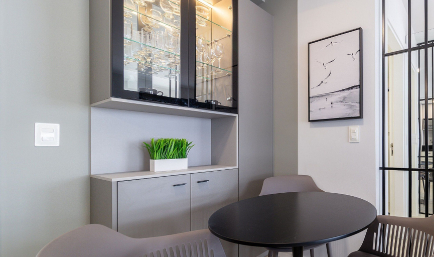 Dining 2, Apt in the Center Close to Beach in Floripa Ech113, Florianopolis