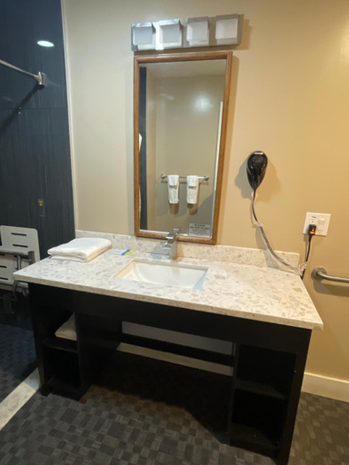 Bathroom 4, Monterey Fairgrounds Inn, Monterey