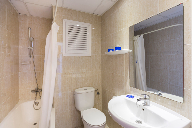 Bathroom 5, tent Bahia de Palma, Baleares