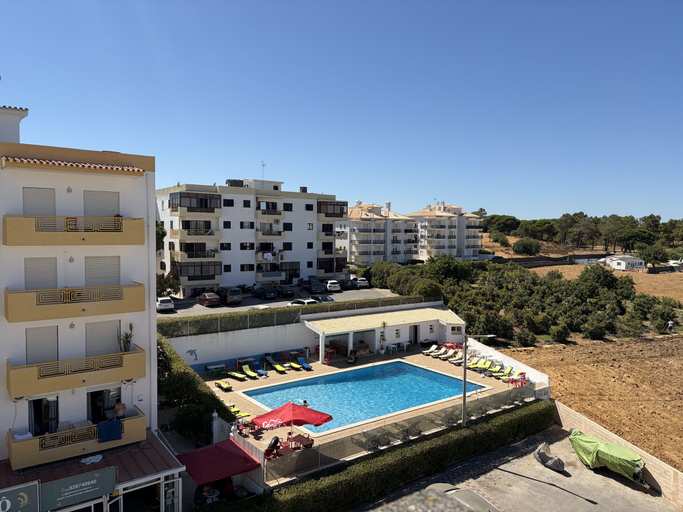 Room 5, Agua Plaza T2 With Pool AC, Albufeira