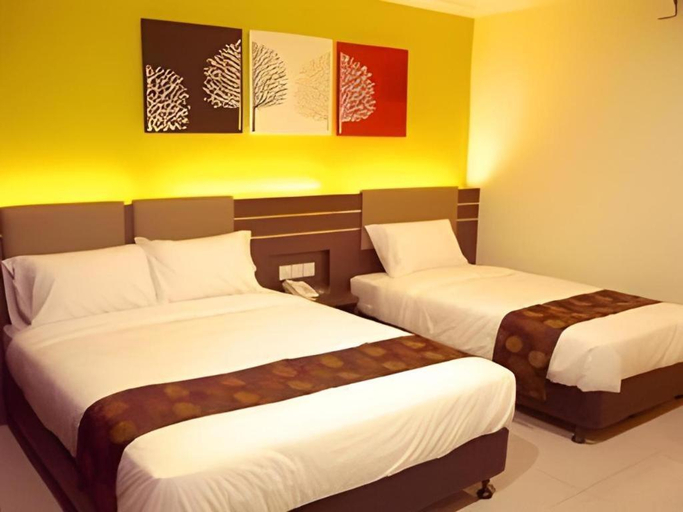Bedroom 2, GM Holiday Hotel, Manjung