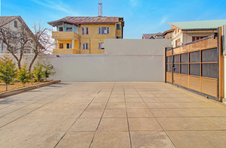 Property grounds 4, Collection O Kursoo Rajbagh, Srinagar