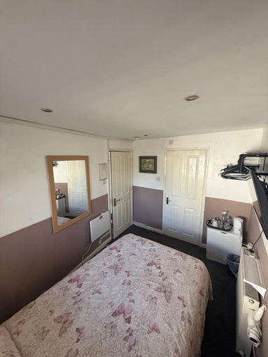 Bedroom 4, The Pickwick Inn, Devon