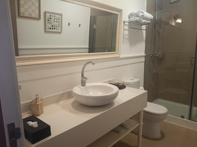 Bathroom 3, Noi Blend Colchagua, Colchagua