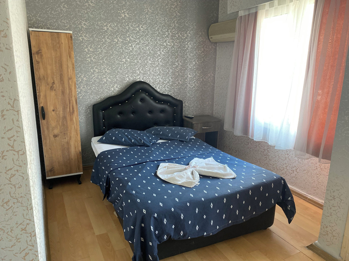 Bedroom 3, İmperial Hotel, Konak
