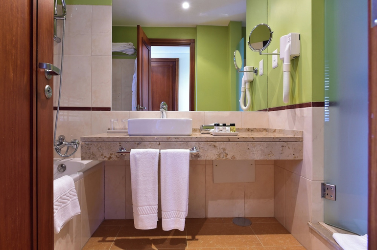 Bathroom, Pestana São Tomé, Água Grande