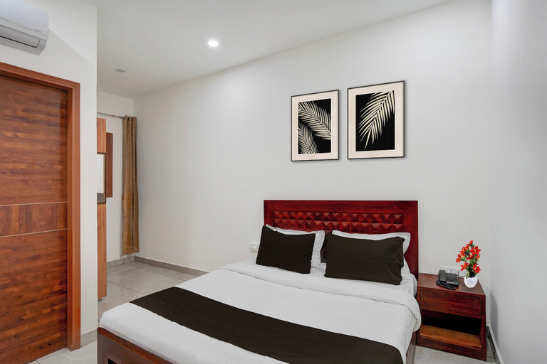 Room 2, Super Collection O by OYO Nayagaon Vikas, Sahibzada Ajit Singh Nagar