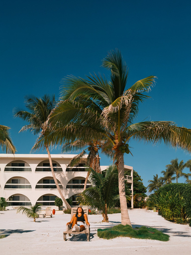 Exterior & Views 2, Bananas On The Beach